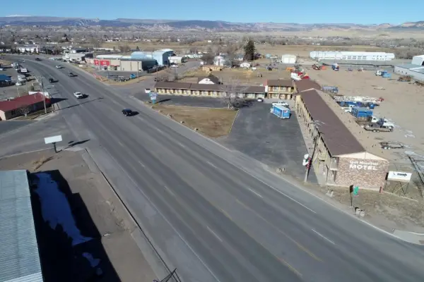 Split Mountain Motel Main image