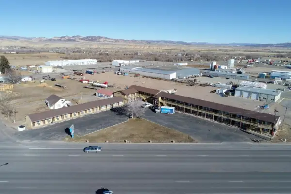 Split Mountain Motel Main image