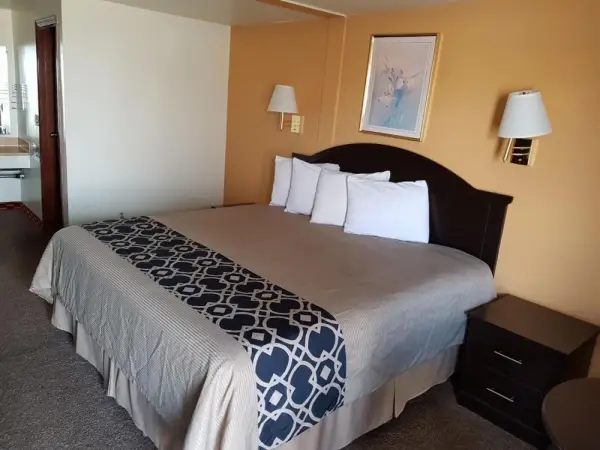 Split Mountain Motel 8